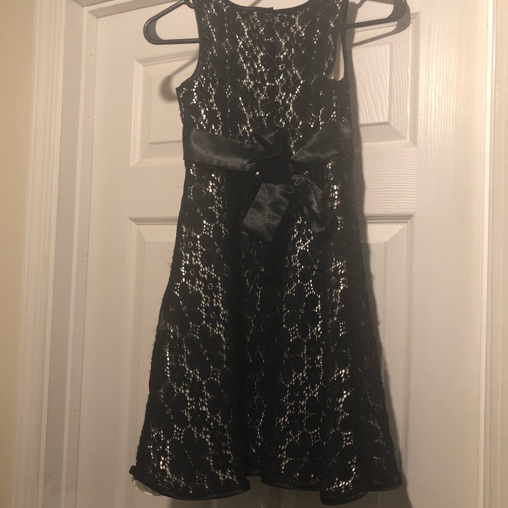 Girls Holiday Editions dress 10/12 - Picture 3 of 5